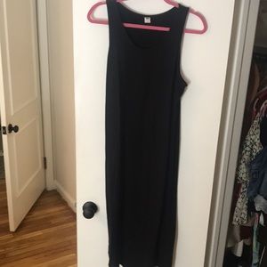MIDI dress with knee high slit